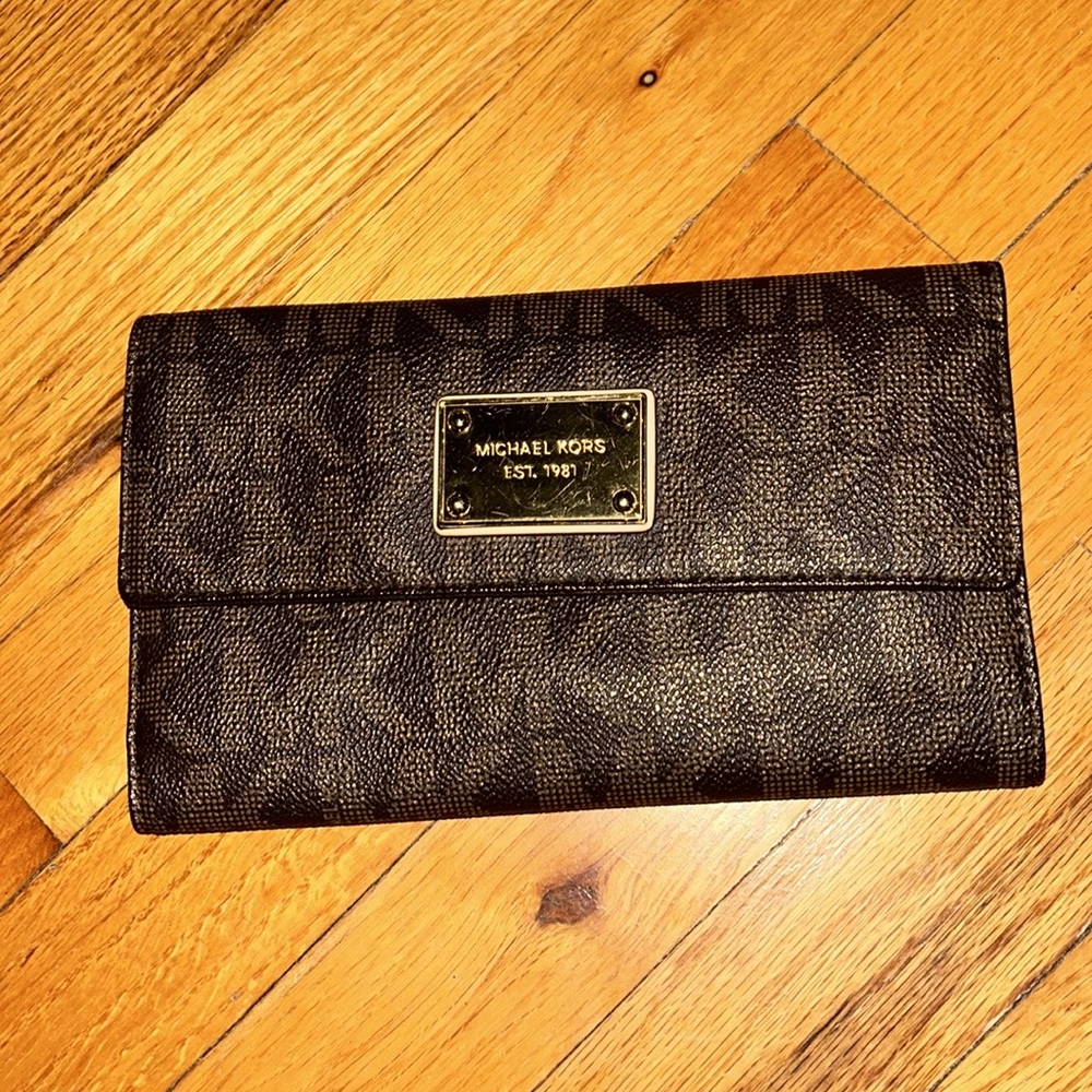 MK wallet